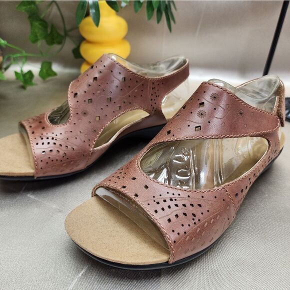 NIB ROMIKA SANDALS - Picture 7 of 11